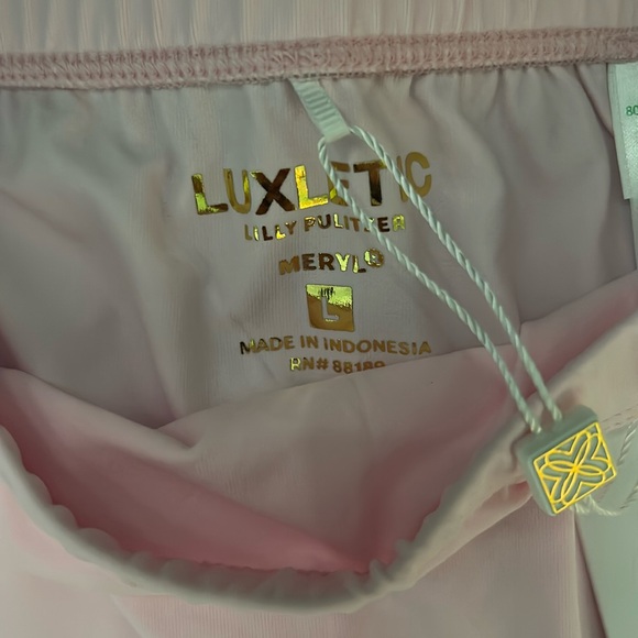 Lilly Pulitzer Luxletic Pink Shorts NWT Large - Picture 2 of 2